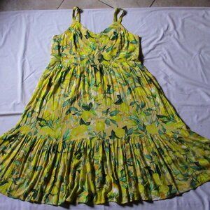 Torrid dress,  Size 1X, Yellow with leafy lemon print